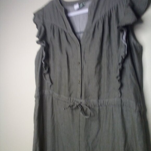 Susina Jumper Romper Women M Pants Cropped Short Sleeve Button Green - Picture 9 of 15